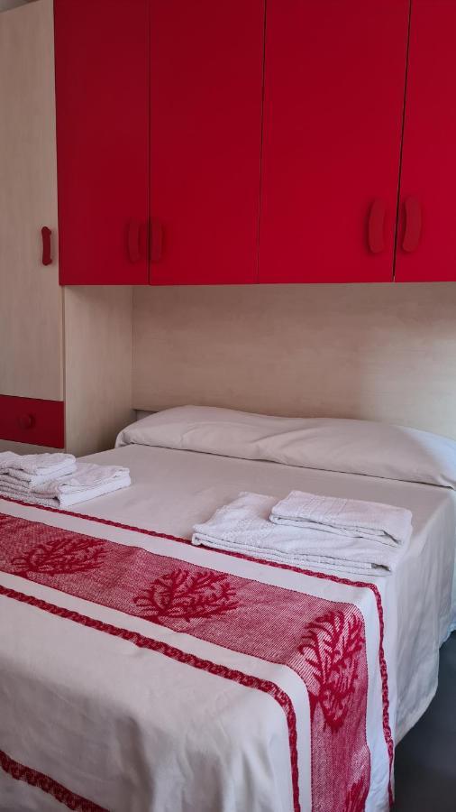 Red & Blue Rooms Olbia Exterior foto